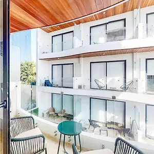 menesse-midtown-2-unit-208.quintano-roohotels.com/