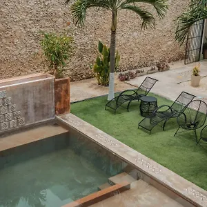 hotel-boutique-la-casona-by-kavia.hotelsmerida.org/