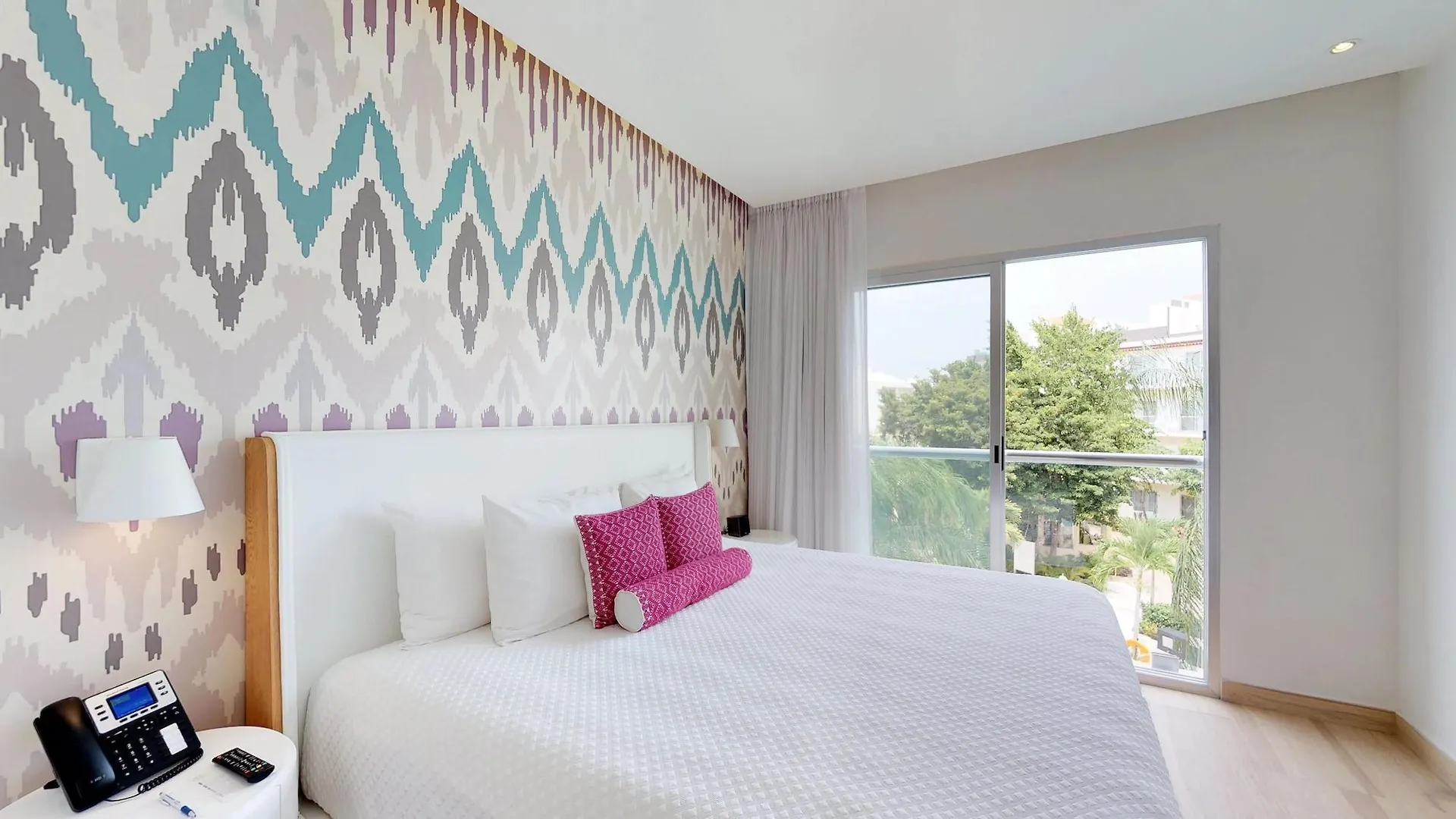 Residences At The Fives Playa del Carmen 5*,